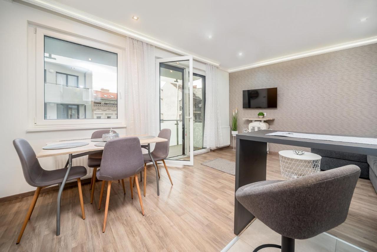 בודפשט Grace Pine Apartment 3 מראה חיצוני תמונה