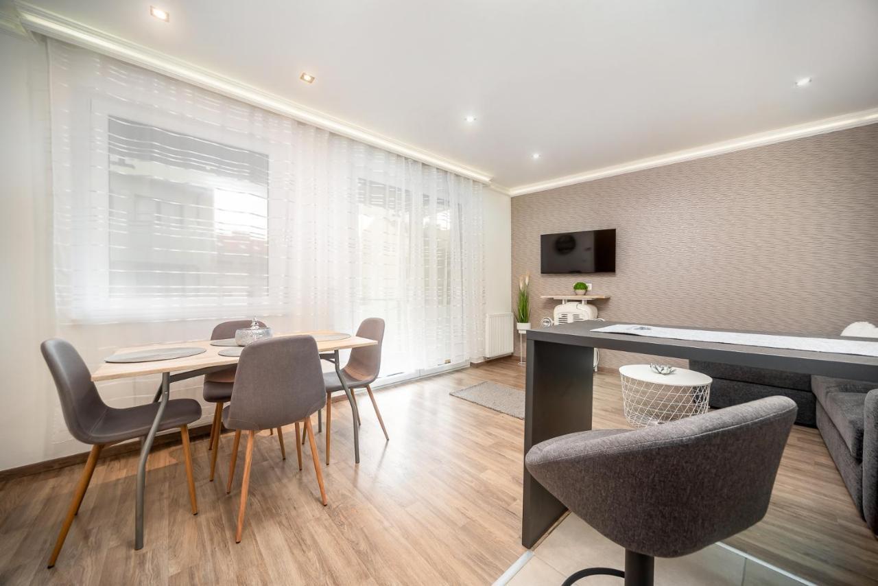 בודפשט Grace Pine Apartment 3 מראה חיצוני תמונה