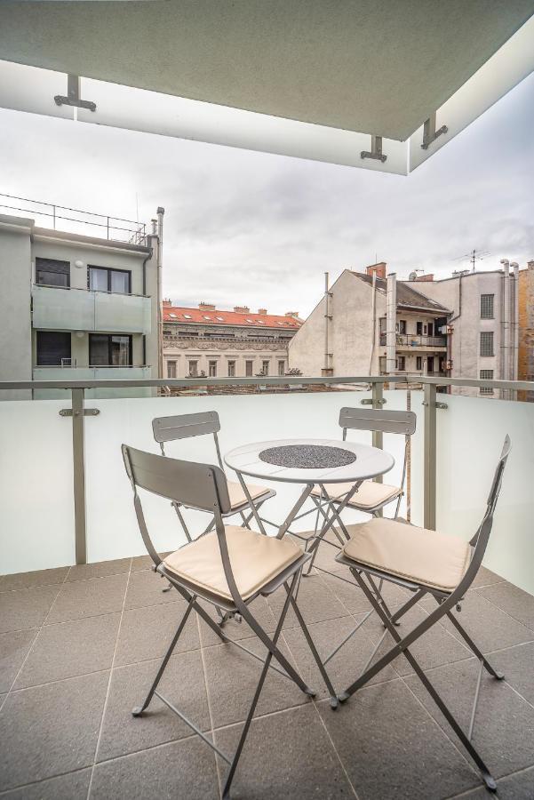 בודפשט Grace Pine Apartment 3 מראה חיצוני תמונה